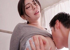 นักเรียนได้พบกับครูของเขาอีกครั้ง Rei Kamiki