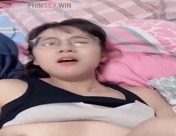 พ่อของแฟนสาวเซ็กซี่ทำให้ลูกสาวของแฟนสาวและสถานการณ์ที่ไม่คาดคิด
