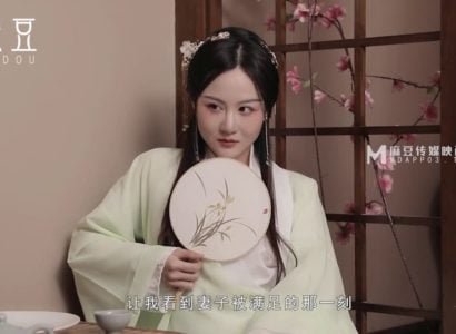 แม่บ้านหญิงถูกบังคับให้สวมชุดชั้นในในอพาร์ทเมนท์ส่วนตัว