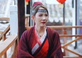 อยากให้พี่ชายของฉัน -ในกฎหมายที่จะแอบเข้าไปในห้อง